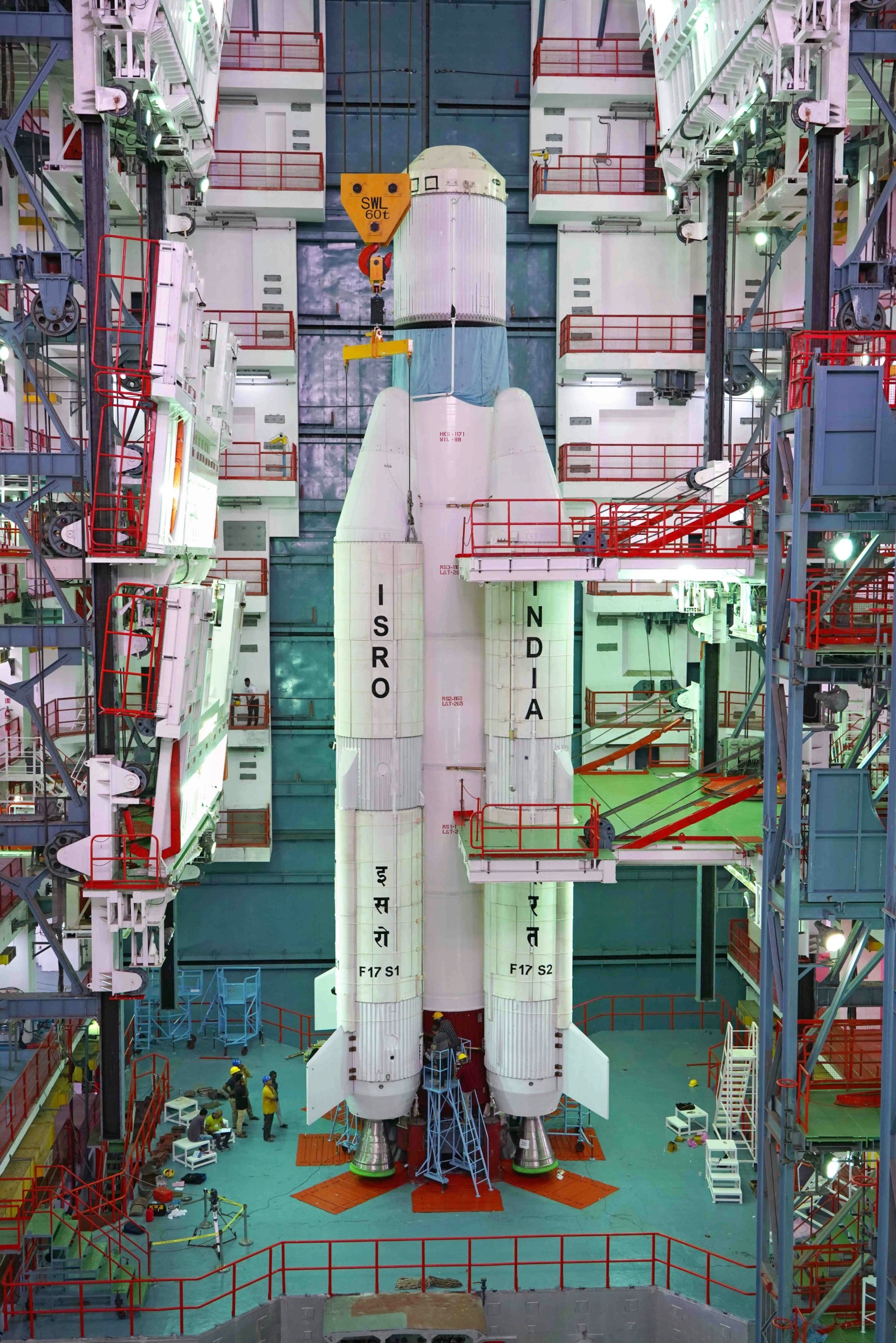 NavIC: Индия изстрелва NVS-03, за да върне собствения си GPS, докато слънчевите бури показват колко крехка е навигацията